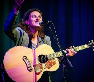 Flossie Malavialle Bio