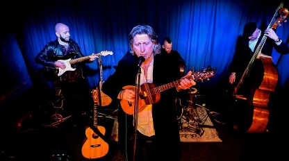 Steve Knightley and the Winter Yards Band Bio